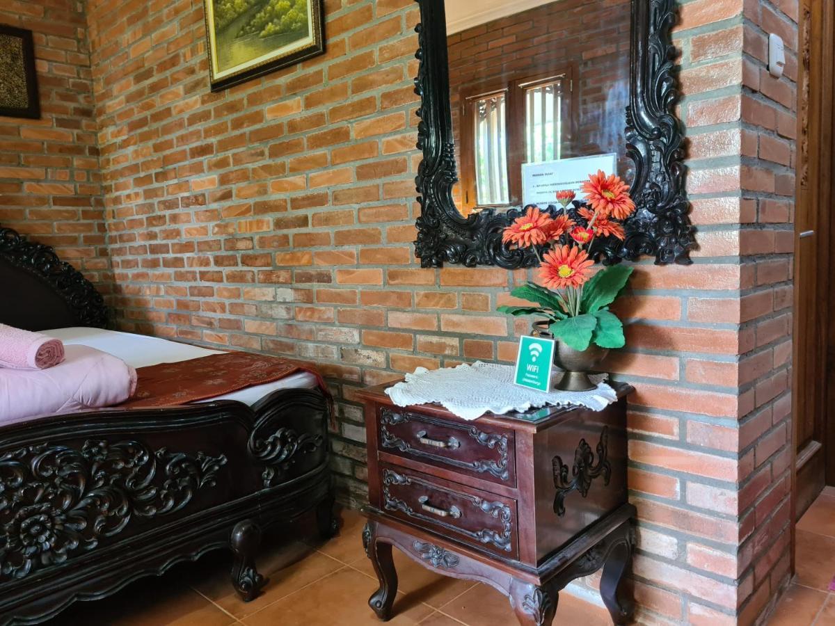 Ndalem Suryo Saptono Guest House Tugu 외부 사진