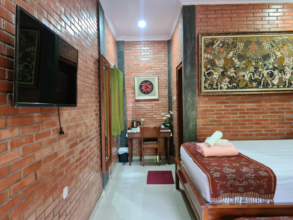 Ndalem Suryo Saptono Guest House Tugu 외부 사진
