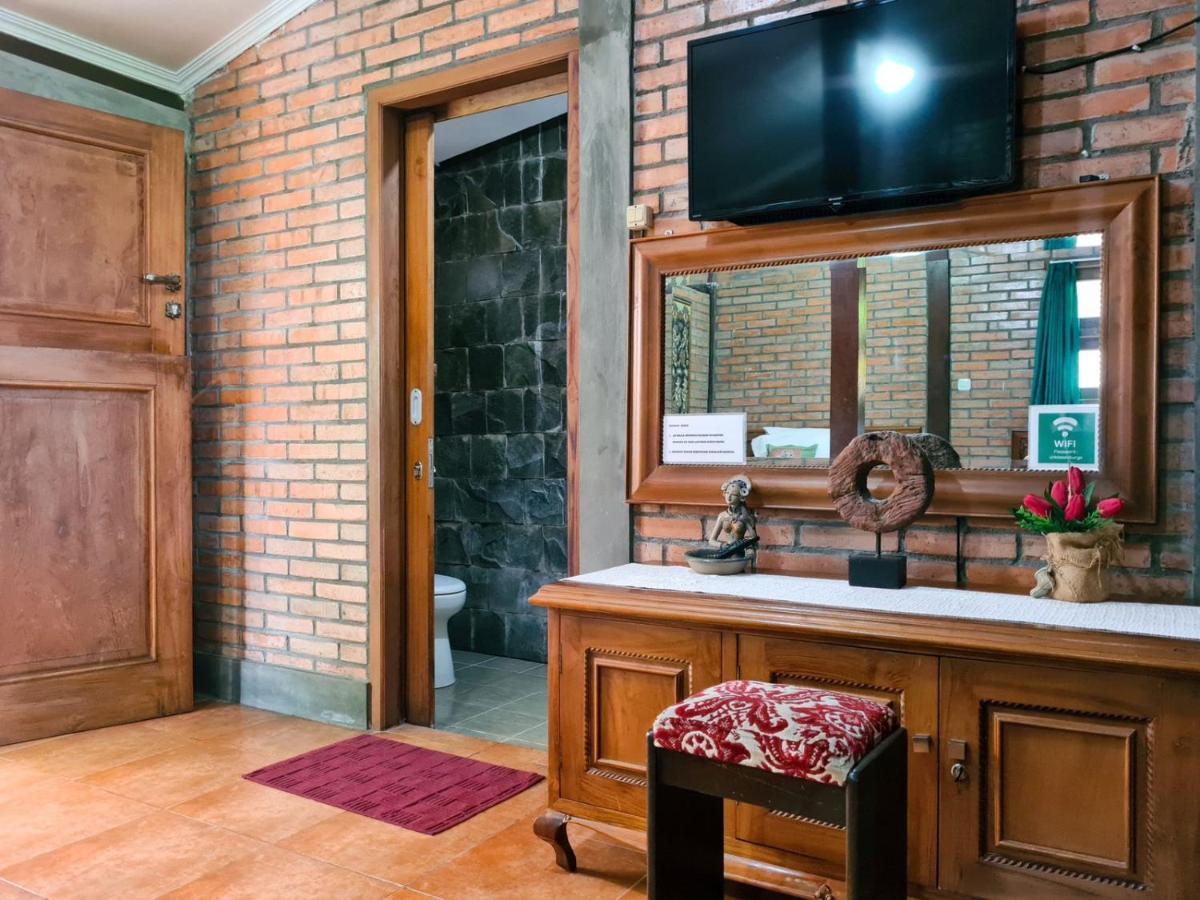 Ndalem Suryo Saptono Guest House Tugu 외부 사진