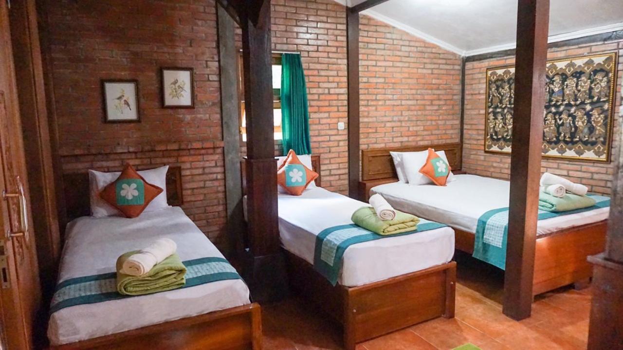 Ndalem Suryo Saptono Guest House Tugu 외부 사진