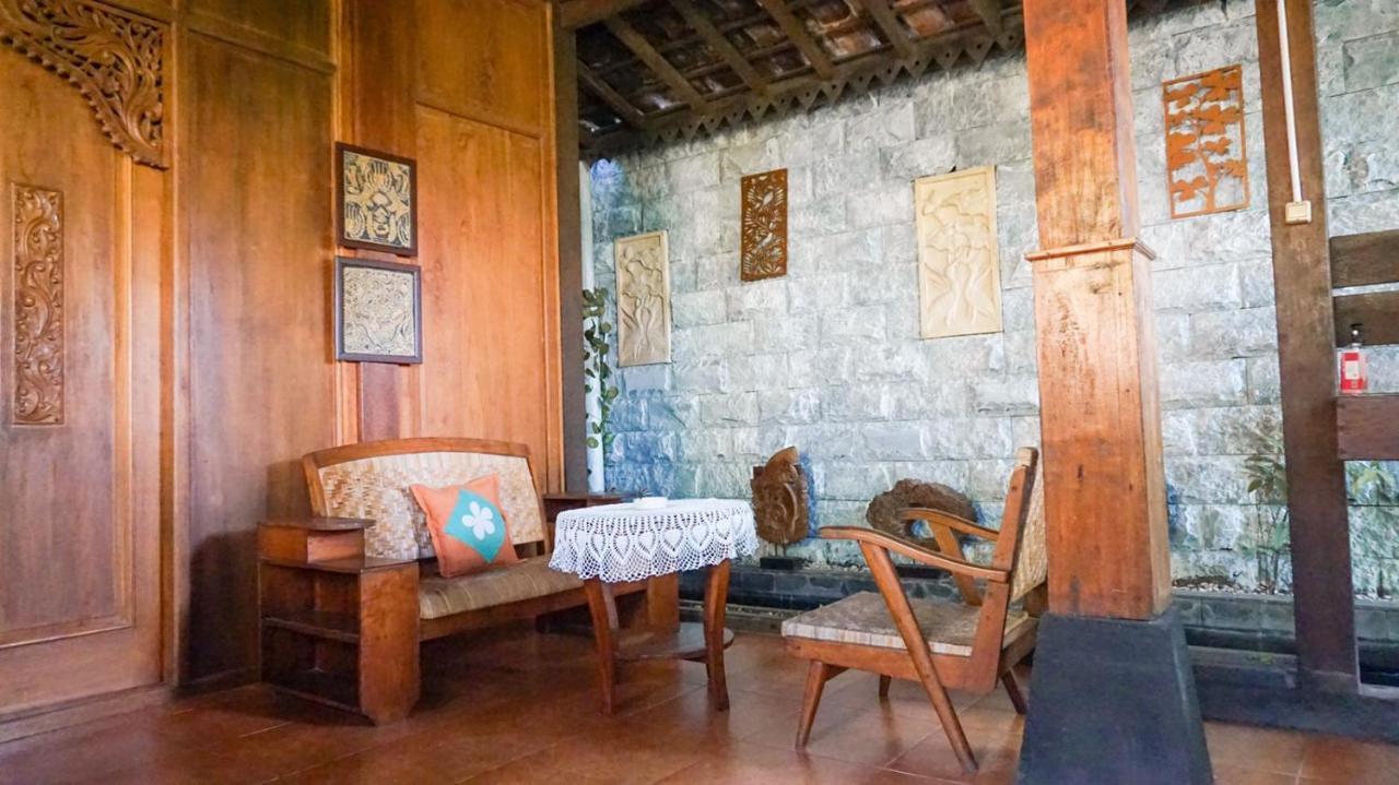 Ndalem Suryo Saptono Guest House Tugu 외부 사진