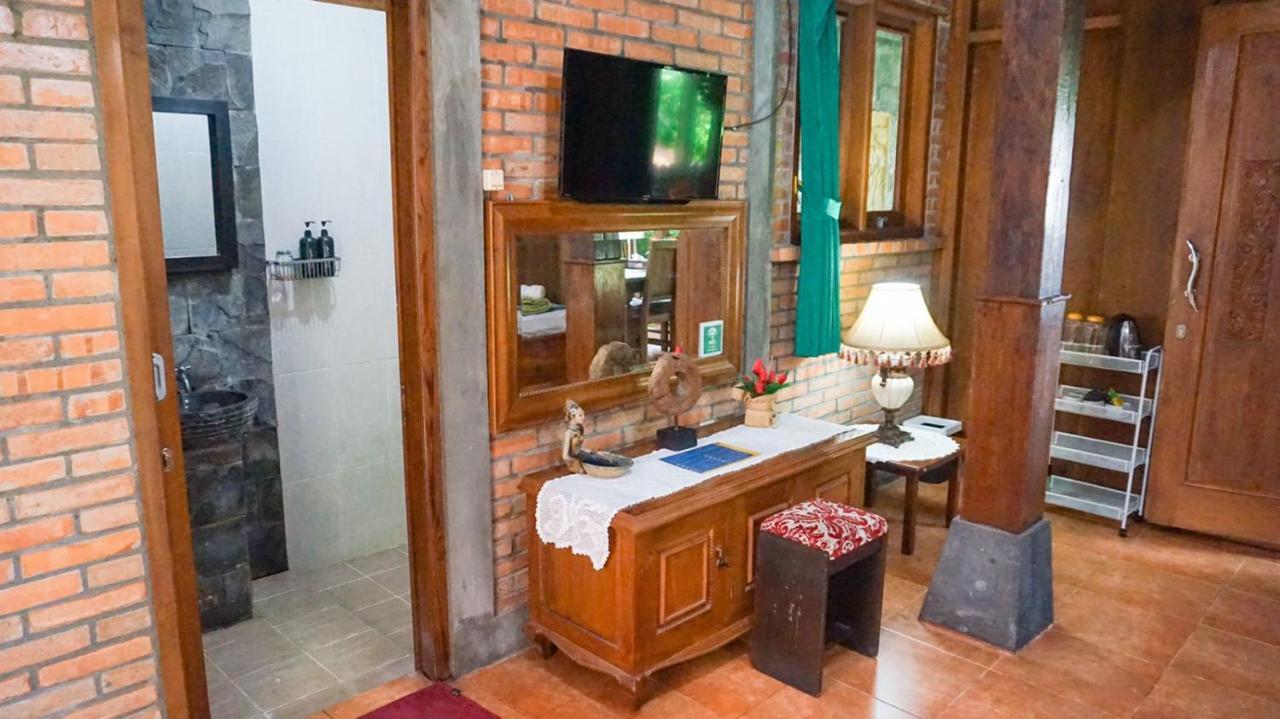 Ndalem Suryo Saptono Guest House Tugu 외부 사진