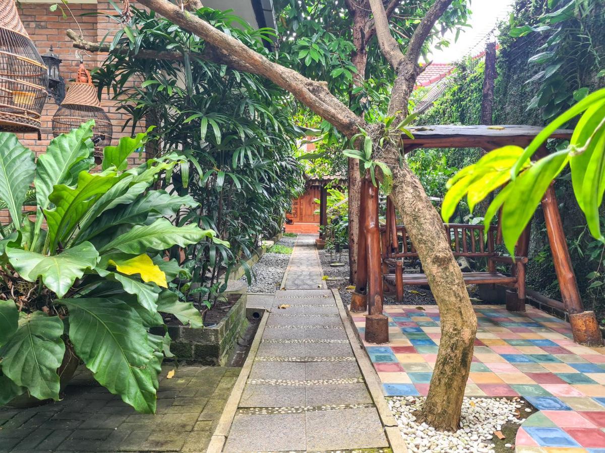 Ndalem Suryo Saptono Guest House Tugu 외부 사진