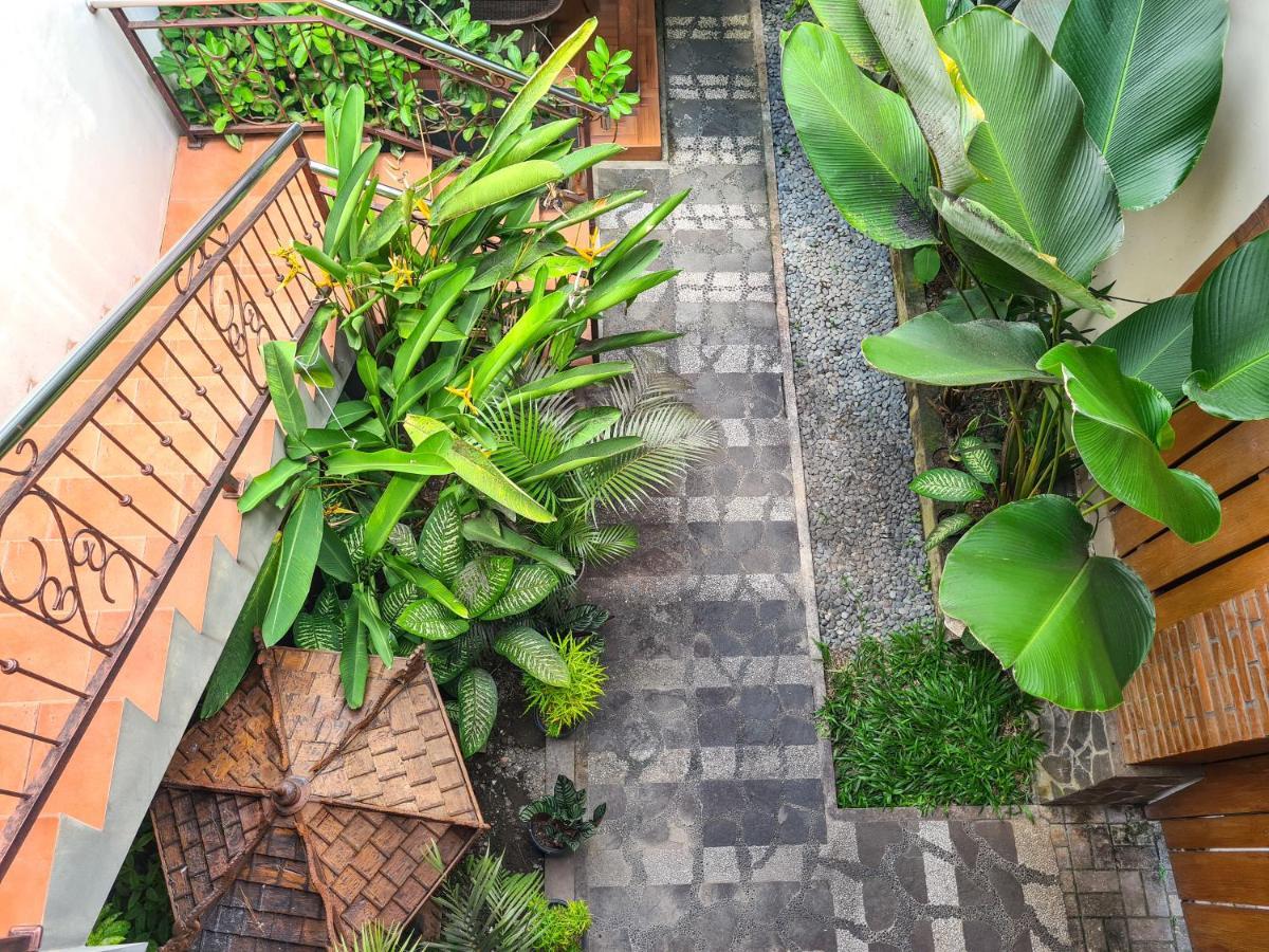 Ndalem Suryo Saptono Guest House Tugu 외부 사진