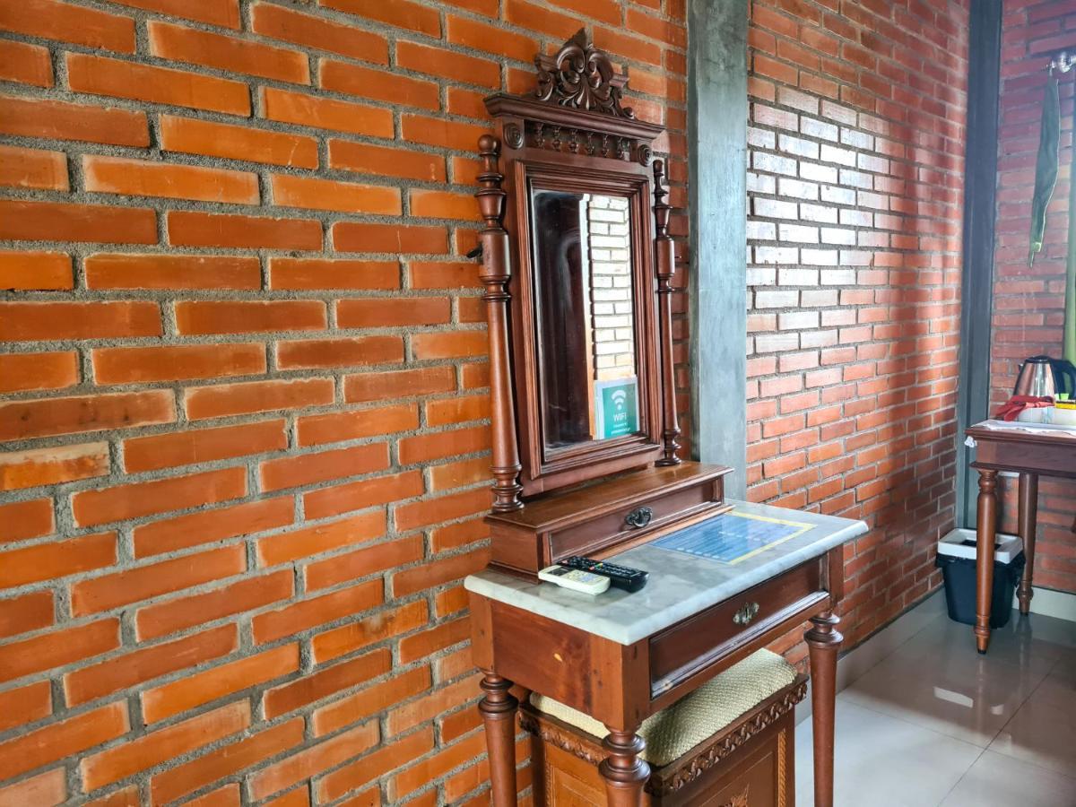 Ndalem Suryo Saptono Guest House Tugu 외부 사진