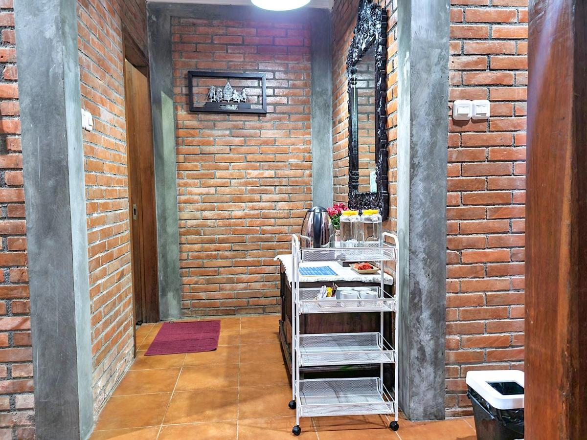 Ndalem Suryo Saptono Guest House Tugu 외부 사진