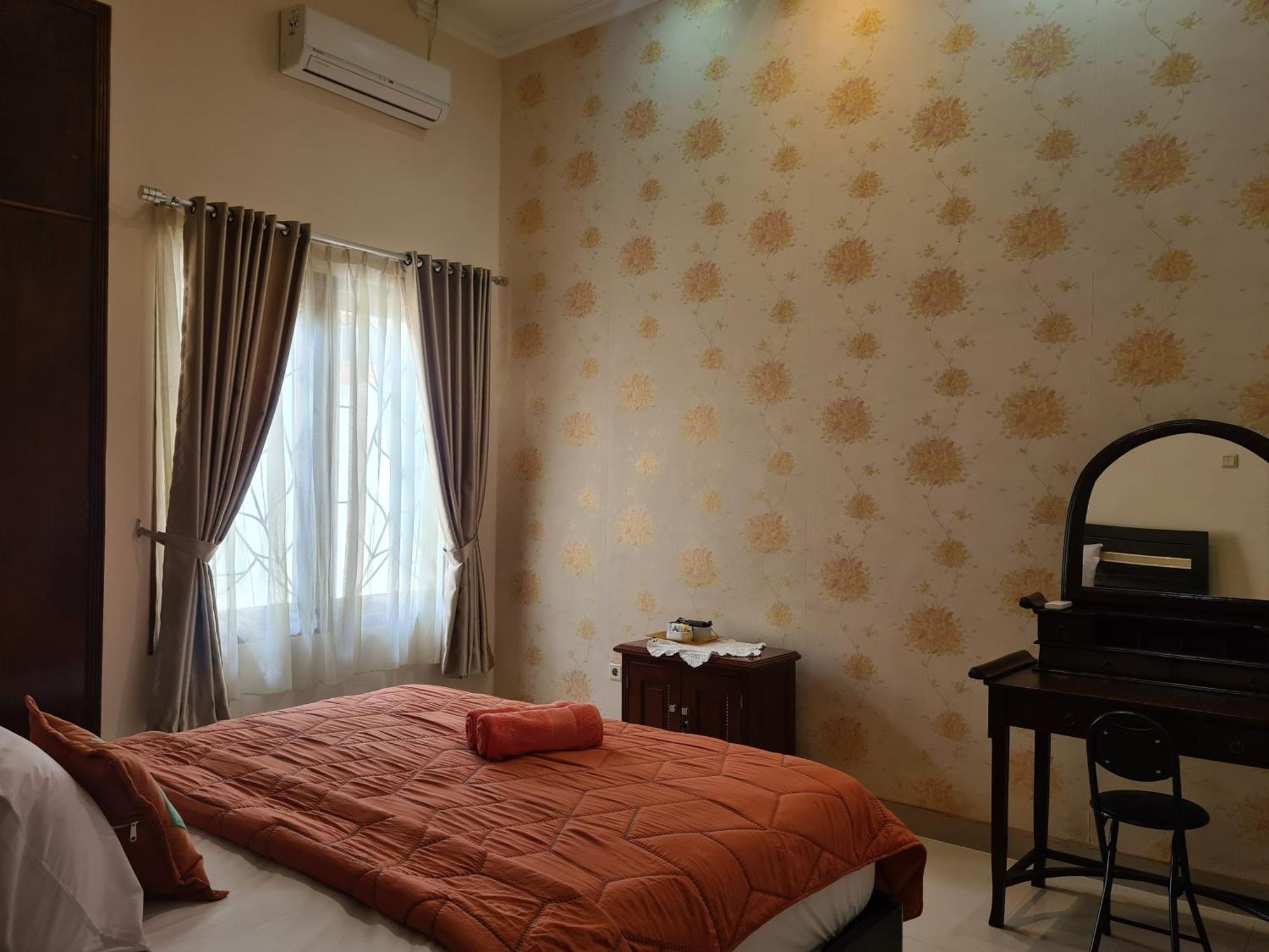 Ndalem Suryo Saptono Guest House Tugu 외부 사진